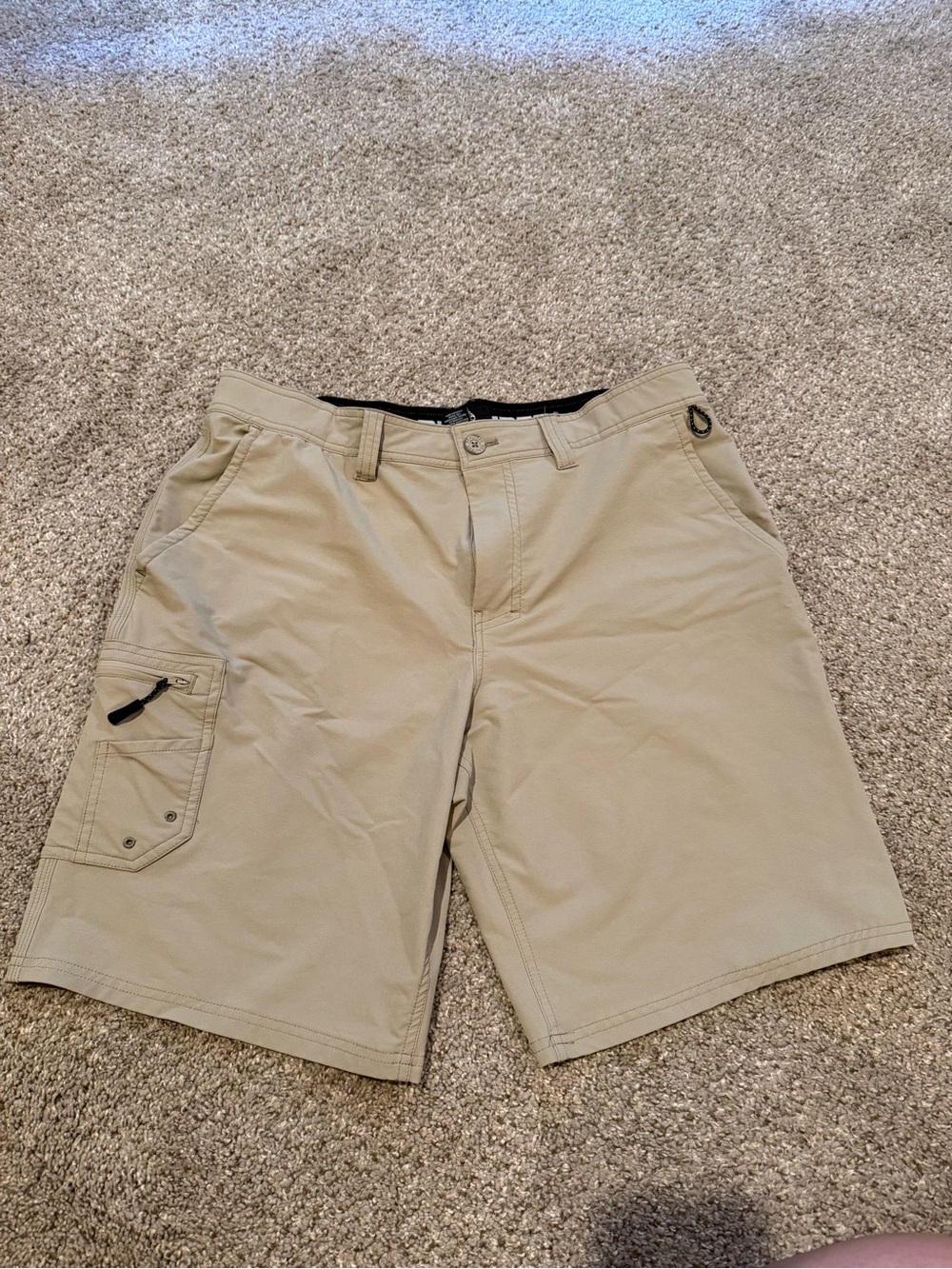 Realtree Men's Tan Cargo Shorts with Zip Pocket